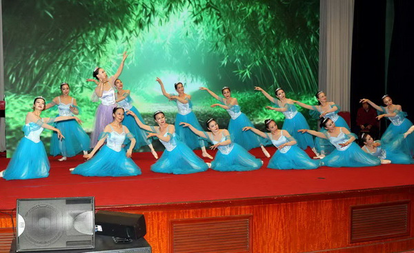 2025�W��֮ҹ����?d��)W���Ӱ